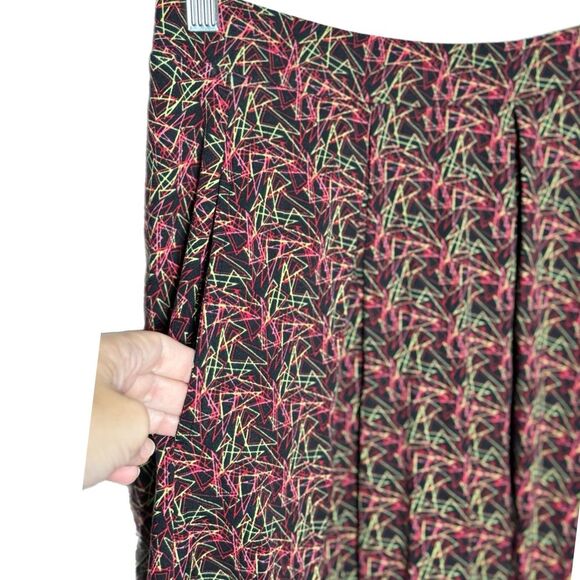 NWT Small pleaded skirt, LuLaRoe Madison - Picture 3 of 6